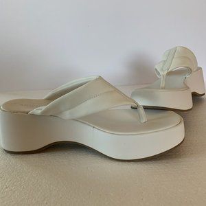 Arizona Womens Lana Flip-Flops - Size 9M